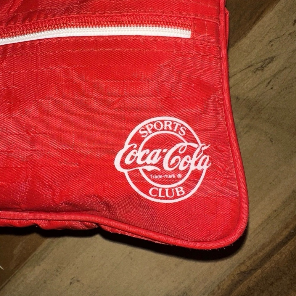 Vintage Coca Cola Sports Club Red Travel Toiletry Bag PackIt Style D3037 New - Picture 2 of 7